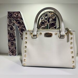 PRELOVED Michael Kors beige handbag :)